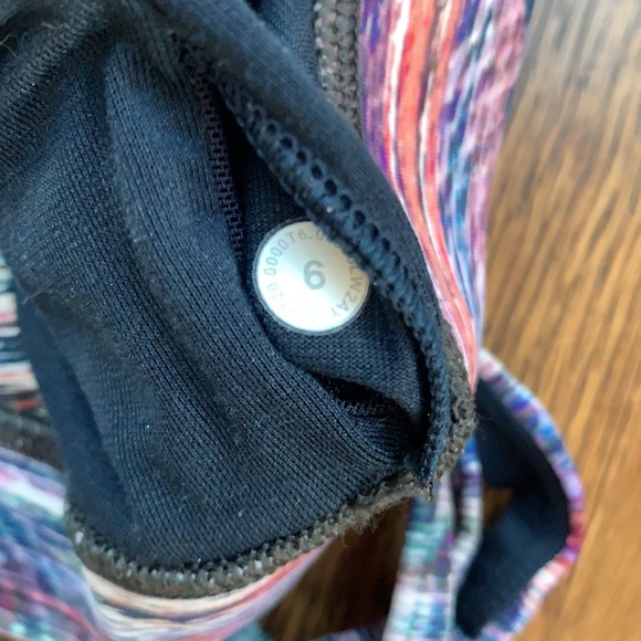 Peloton x Lululemon Oasis Bra - size 6 - Picture 4 of 4